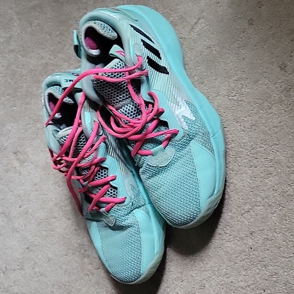 Adidas Dame 8's - Picture 1 of 4